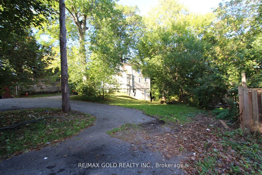 961 Lakeshore Road, Mississauga