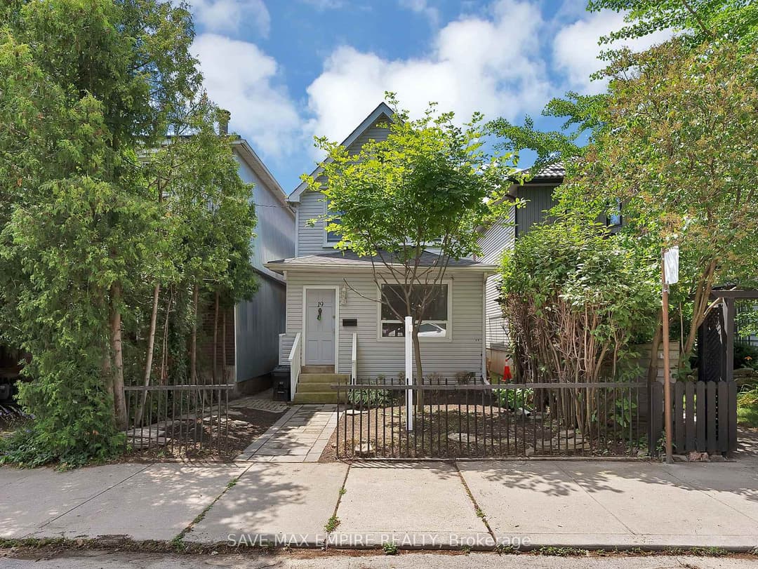19 Minto Street, Riverdale / Leslieville