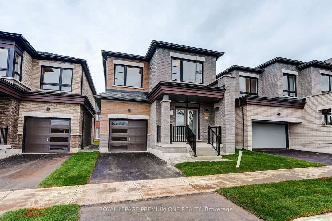 853 Hickory Crescent, Milton