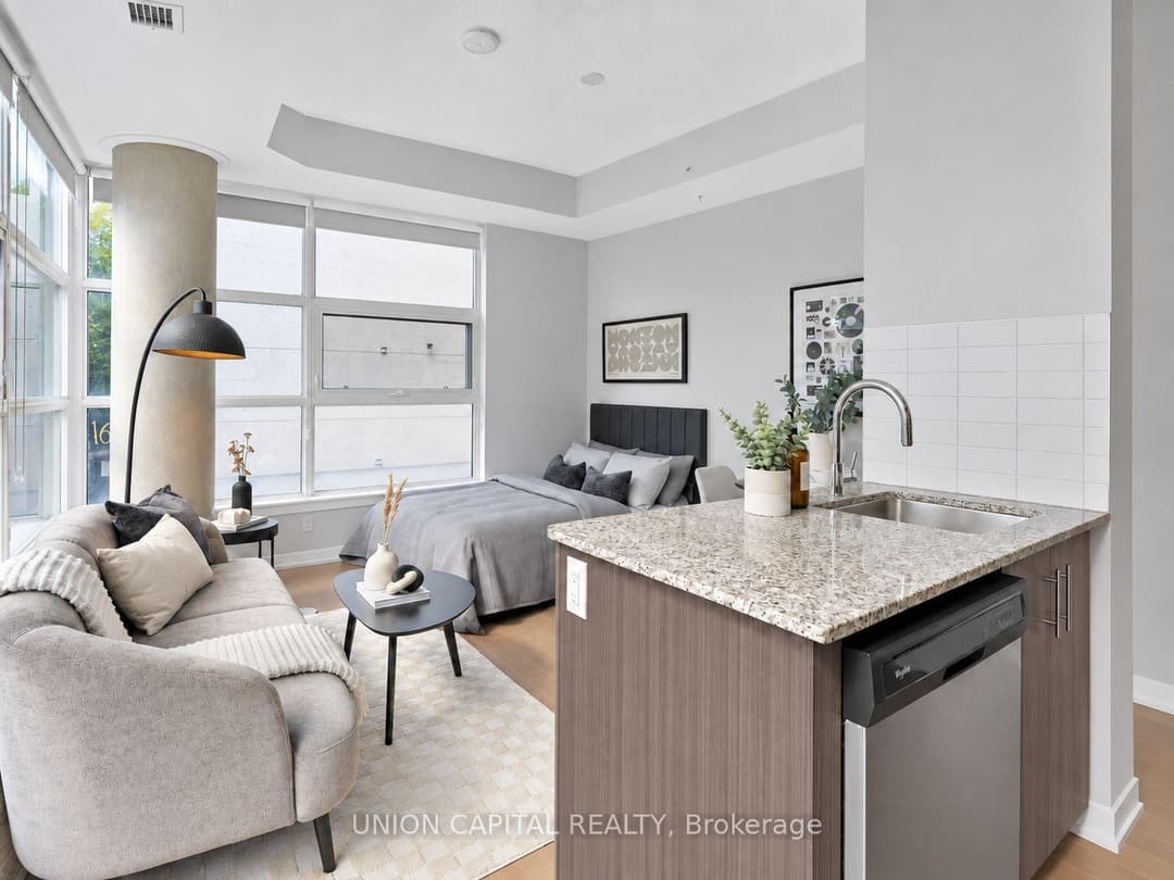 10 Willison Square Unit 202, Downtown Toronto / Waterfront