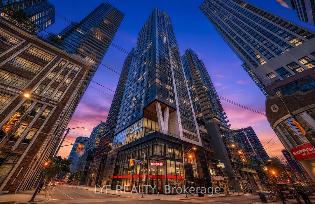 357 King Street Unit 2403, Downtown Toronto / Waterfront