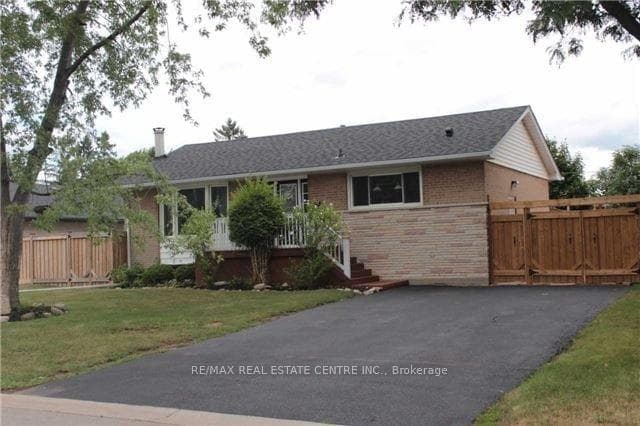 363 Duncombe Drive, Burlington