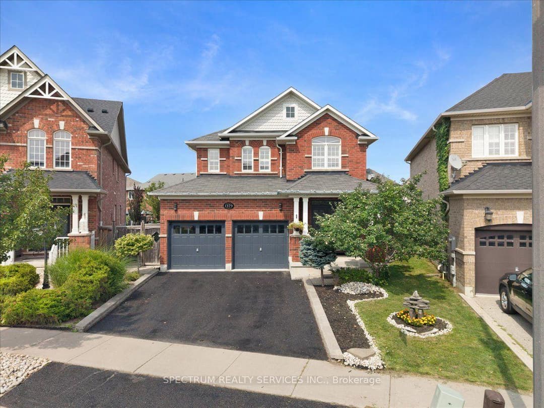 1379 Rolph Terrace, Milton