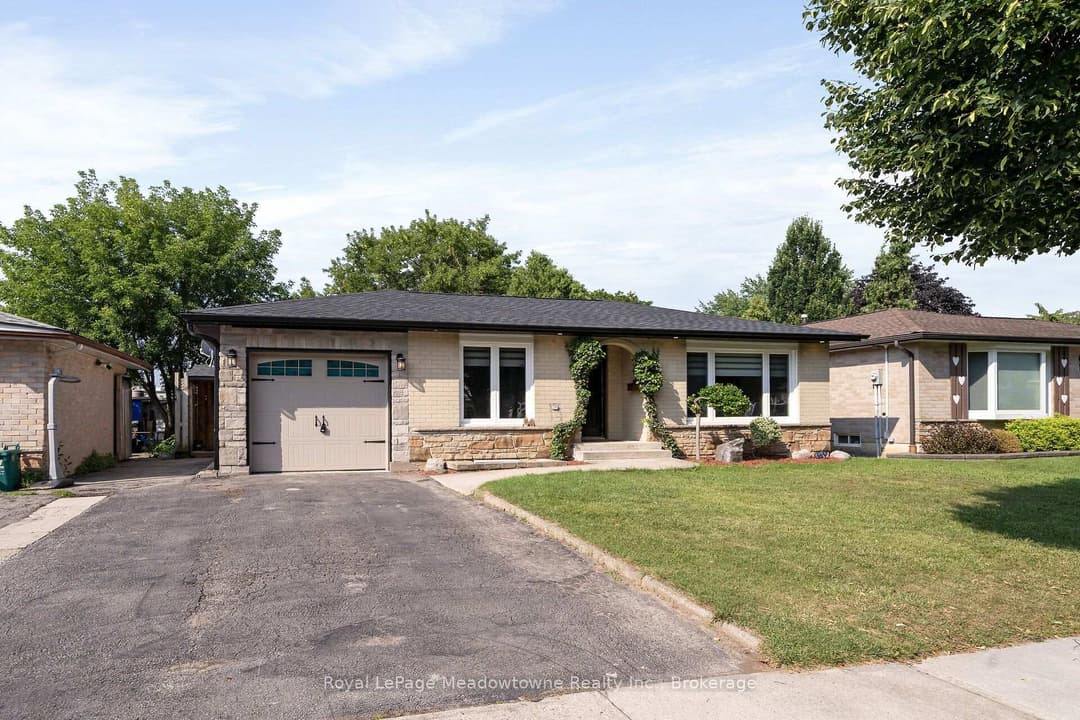 96 Macdonald Crescent, Milton