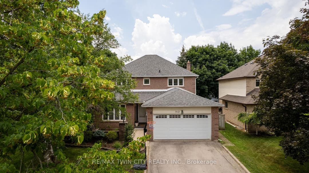512 Hawthorne Crescent, Milton