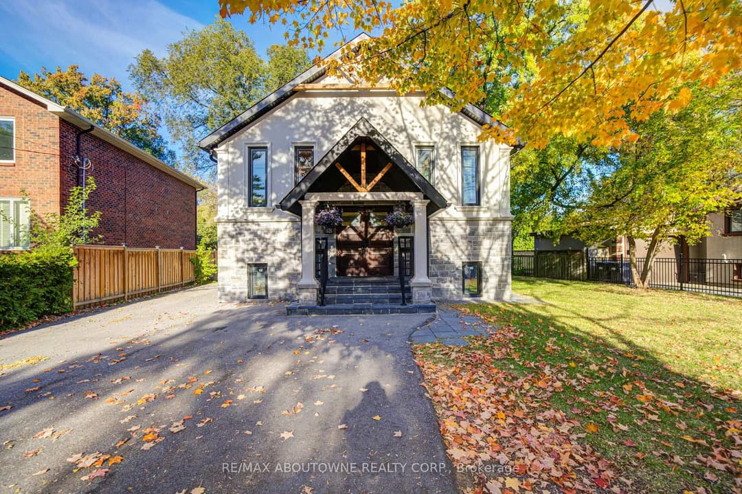 1525 Kenmuir Avenue, Mississauga
