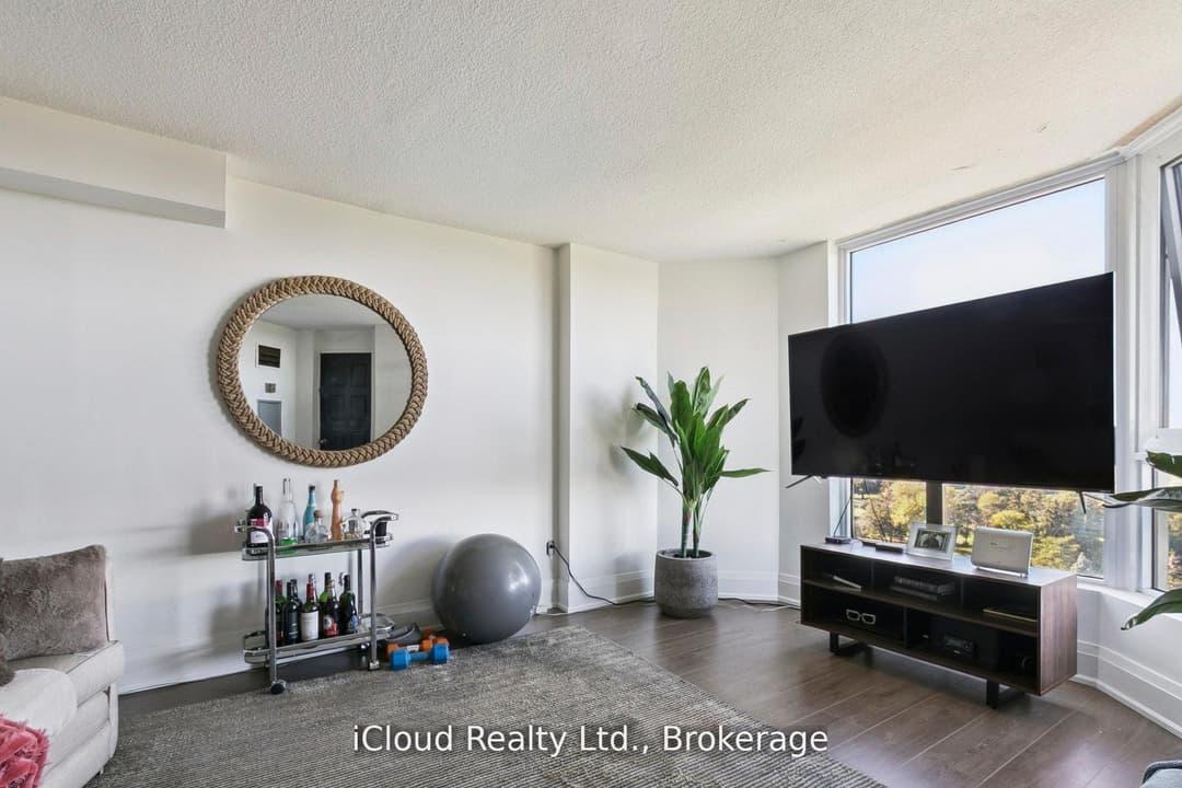 238 Albion Road Unit 1108, Etobicoke (West Mall / Rexdale)