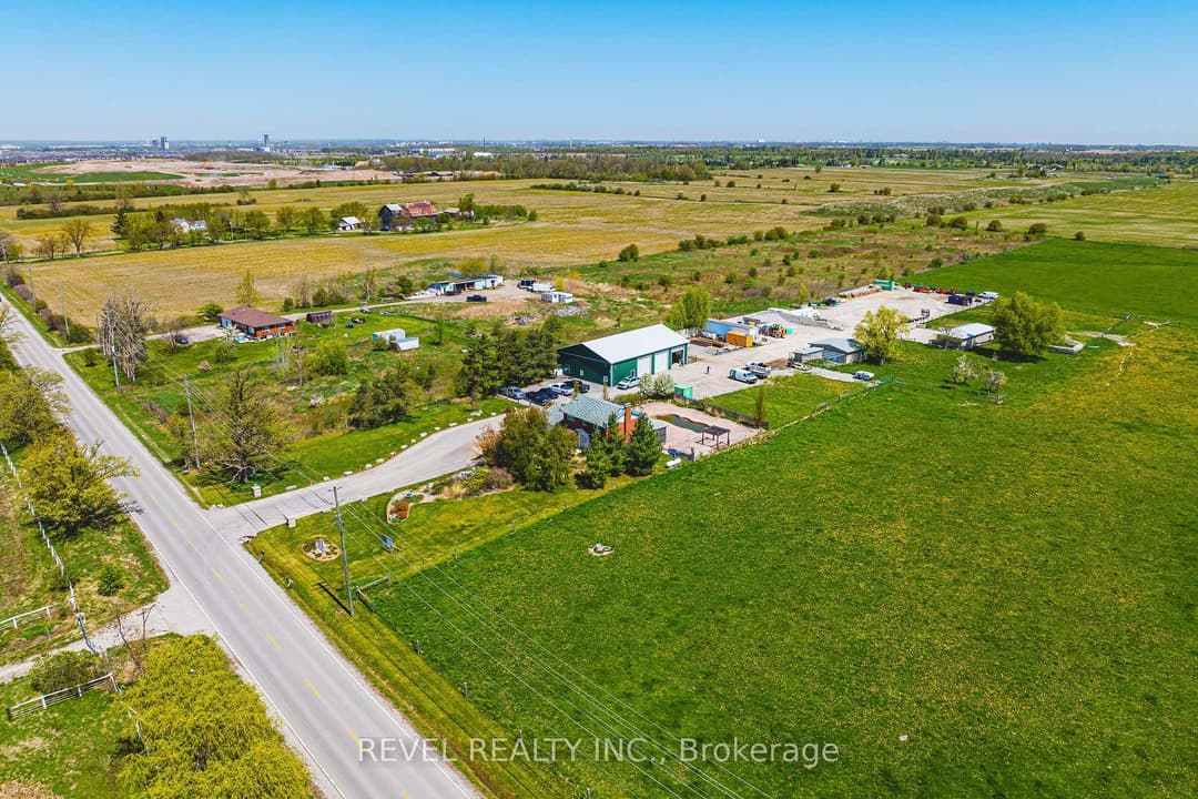 5121 FIRST Line, Milton