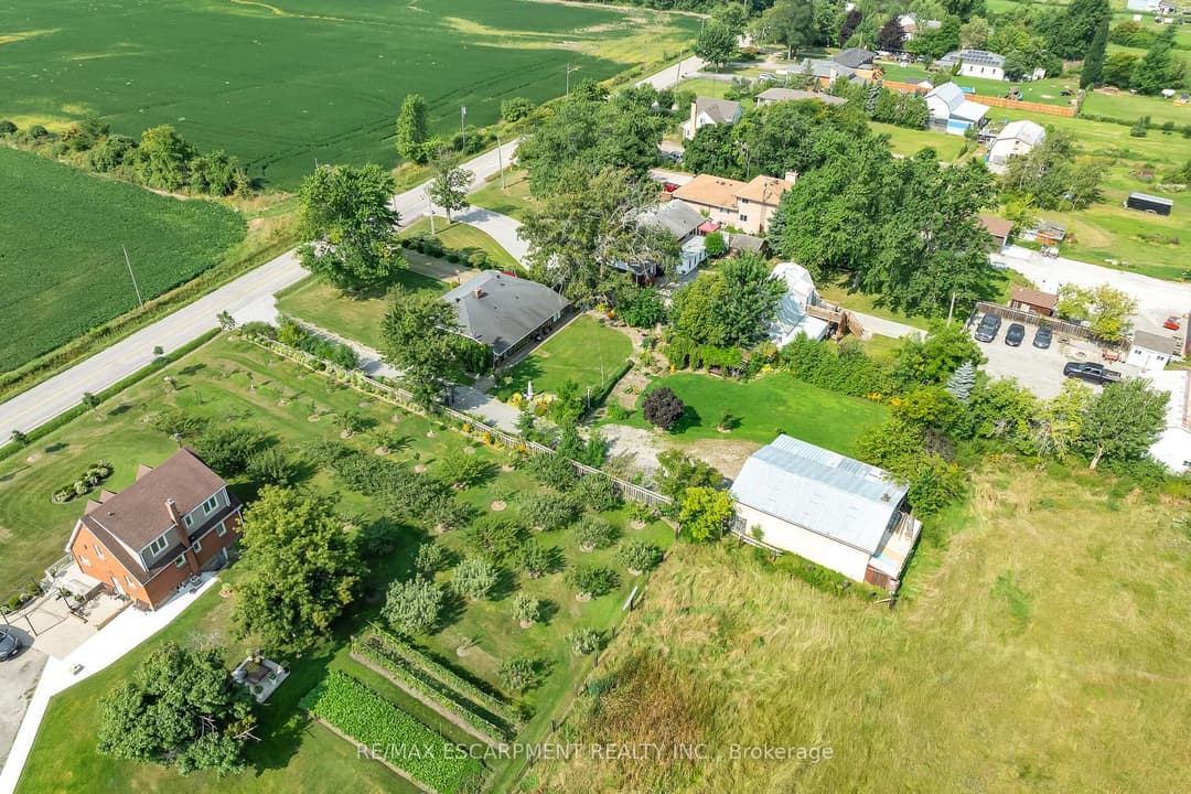 609 Green Mountain Road, Hamilton