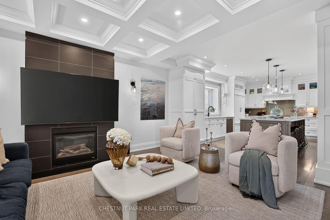 111 Dixon Avenue, The Beaches / Upper Beaches