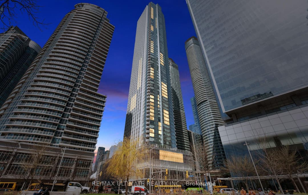 10 York Street Unit 3612, Downtown Toronto / Waterfront
