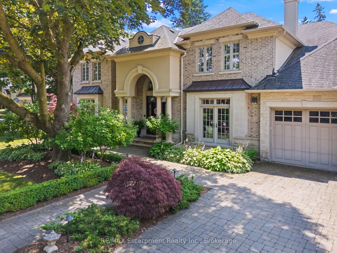 254 Donessle Drive, Oakville