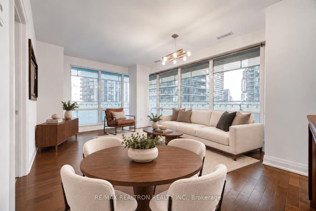 80 John Street Unit 2206, Downtown Toronto / Waterfront