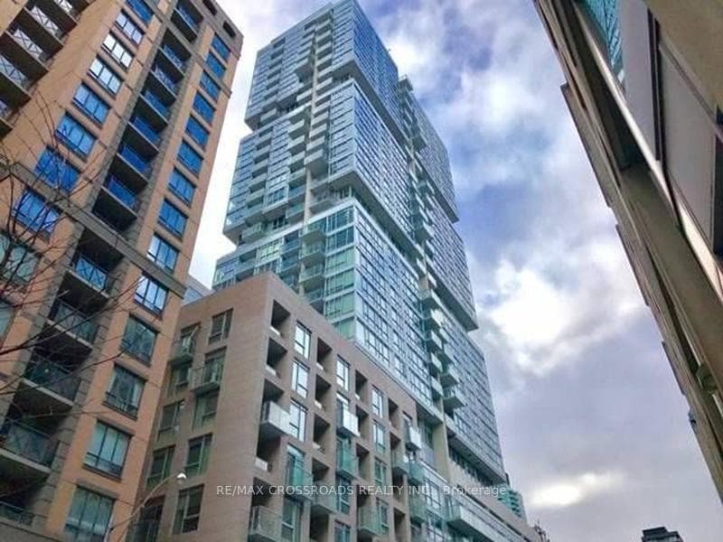 199 Richmond Street Unit 1708, Downtown Toronto / Waterfront
