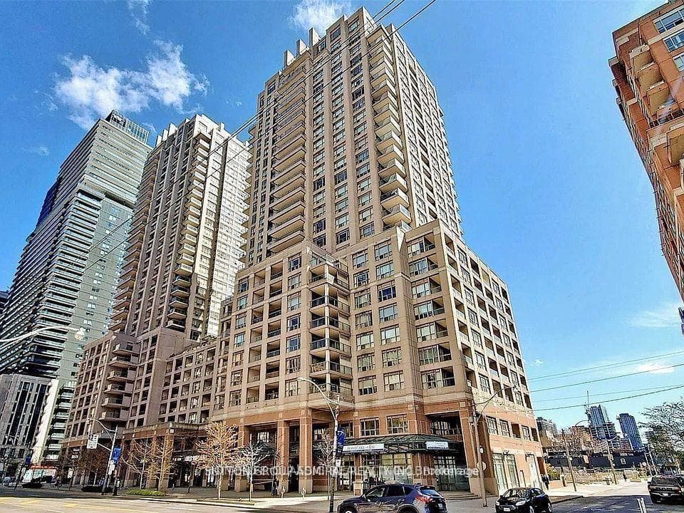 909 Bay Street Unit 905, Downtown Toronto / Waterfront