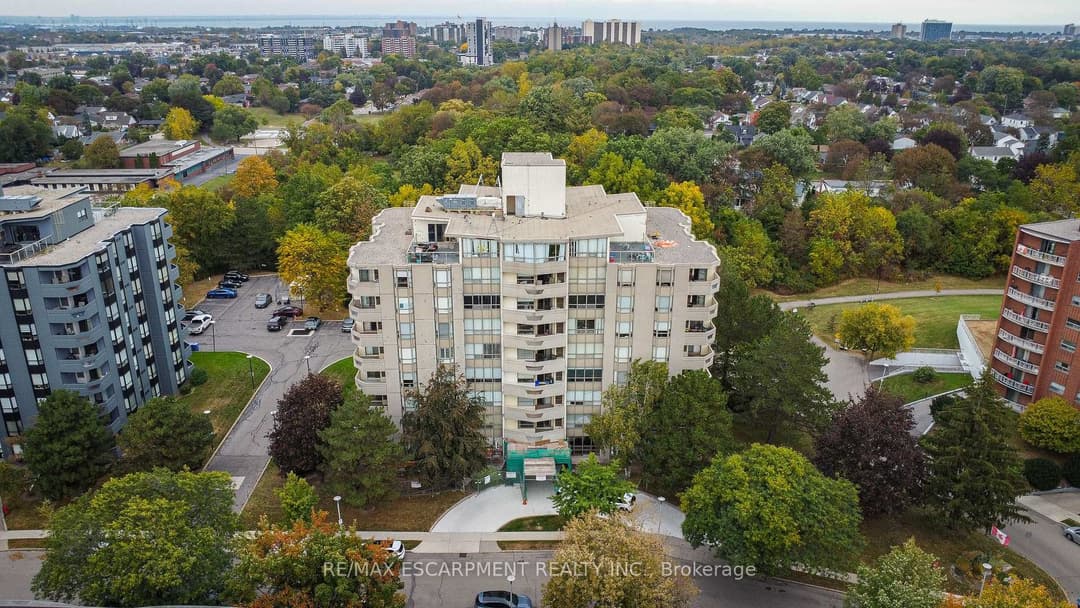8 Village Green Boulevard Unit 510, Hamilton