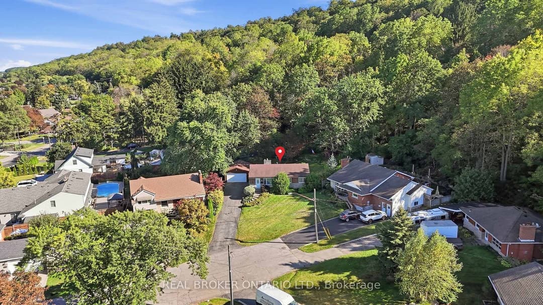 8 Hill Place, Hamilton