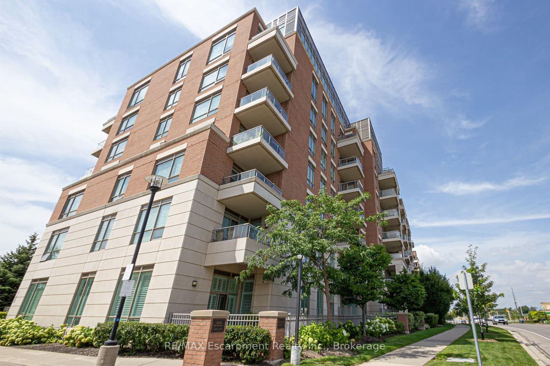 2470 Prince Michael Drive Unit 210, Oakville