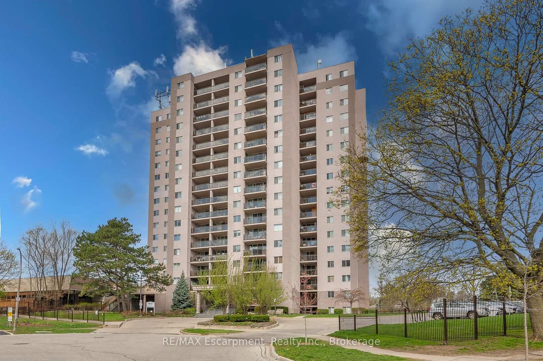 975 Warwick Court Unit 310, Burlington