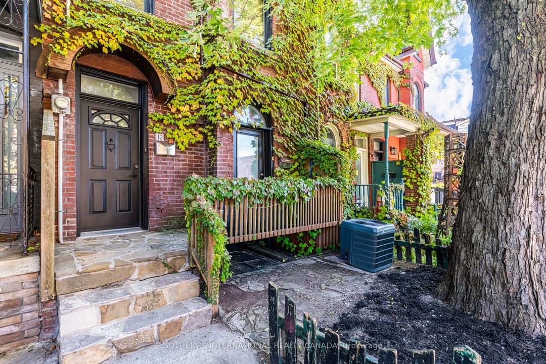 13 Euclid Avenue, Downtown Toronto / Waterfront