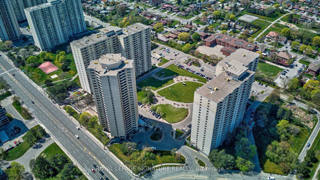 330 Dixon Road Unit 408, Etobicoke (Kingsview Village / Humber Heights)