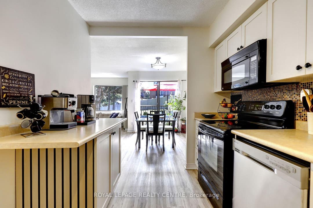 1000 Cedarglen Gate Unit 201, Mississauga
