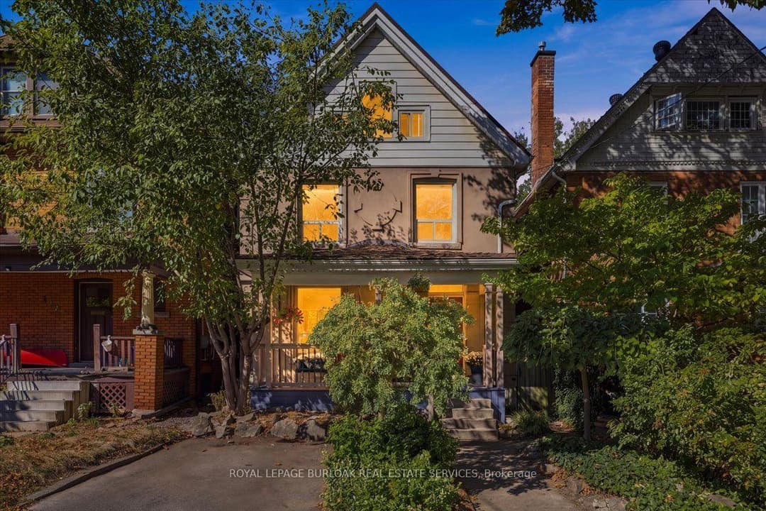 Virtual tour of 98 Sanford Avenue, Hamilton
