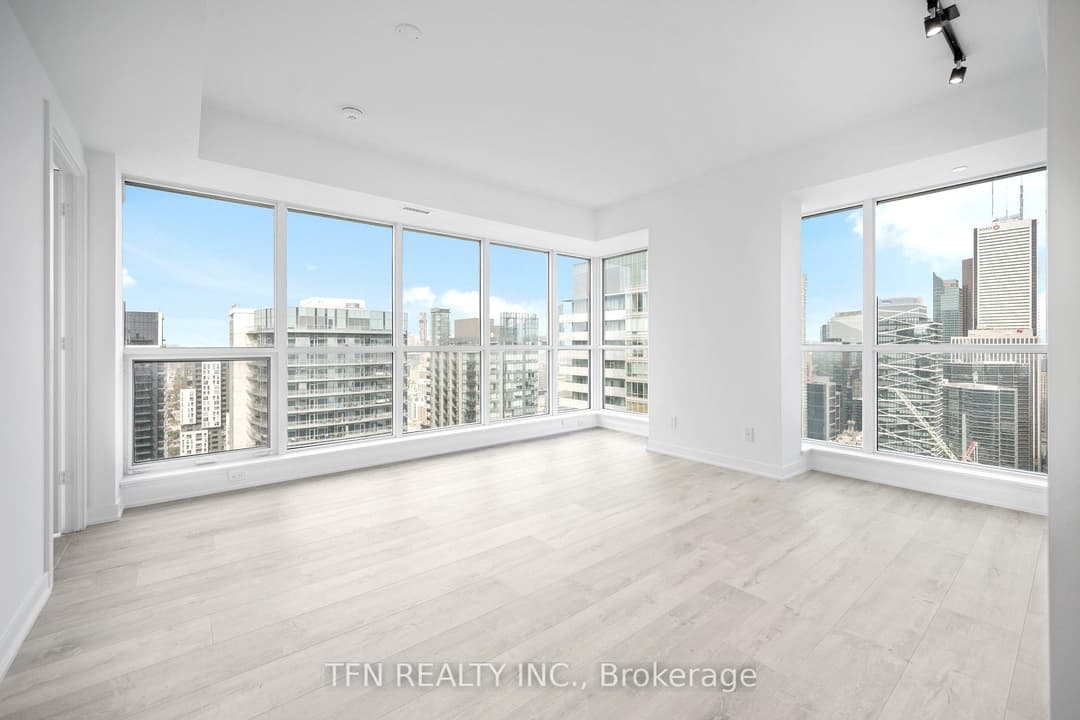 327 King Street Unit 4506, Downtown Toronto / Waterfront
