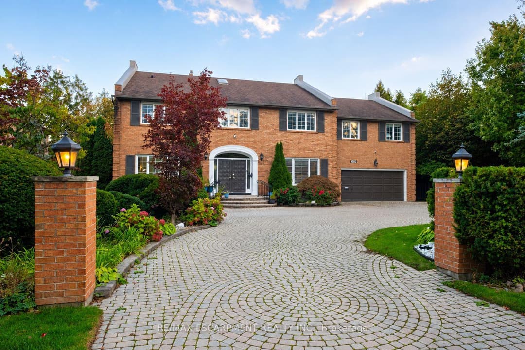 2026 Mississauga Road, Mississauga