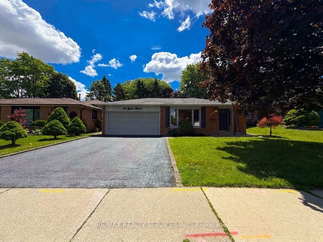 238 Laurier Avenue, Milton