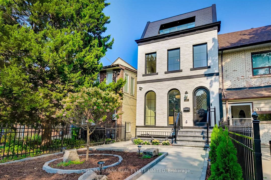 539 Crawford Street, Downtown Toronto / Waterfront