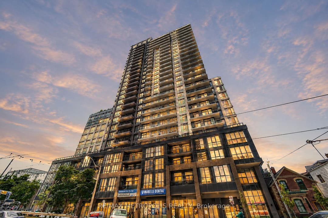 Virtual tour of 286 Main Street Unit 421, The Beaches / Upper Beaches