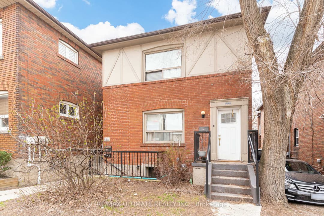533 Kingston Road, The Beaches / Upper Beaches