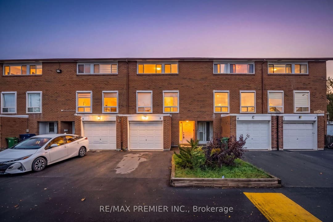 3 Kendleton Drive Unit Unit 5, Etobicoke (West Mall / Rexdale)