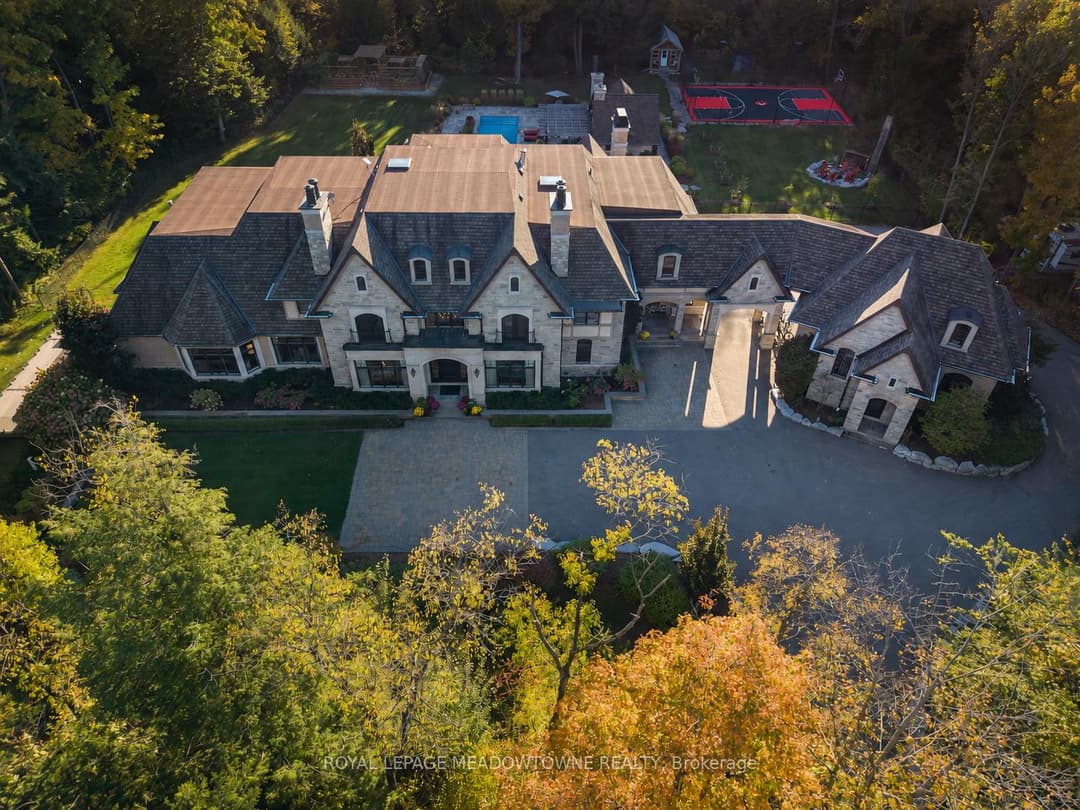 13160 Nassagaweya Esquesing Townline, Milton