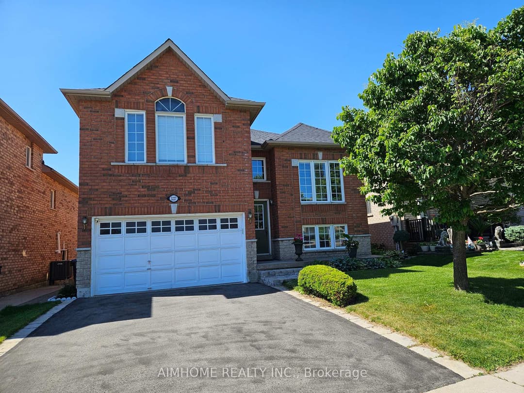 3227 Scotch Pine Gate, Mississauga