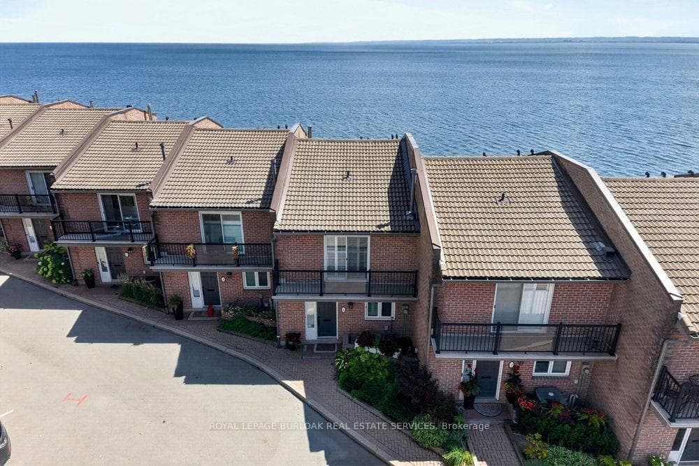 2136 Old Lakeshore Road Unit 4, Burlington
