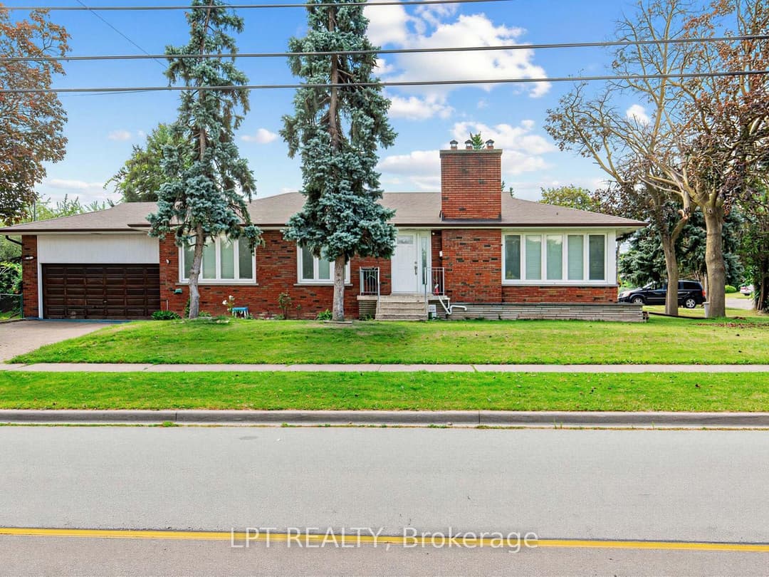 27 Kingsview Boulevard, Etobicoke (Kingsview Village / Humber Heights)