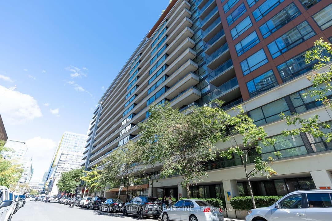 111 Elizabeth Street Unit 627, Downtown Toronto / Waterfront