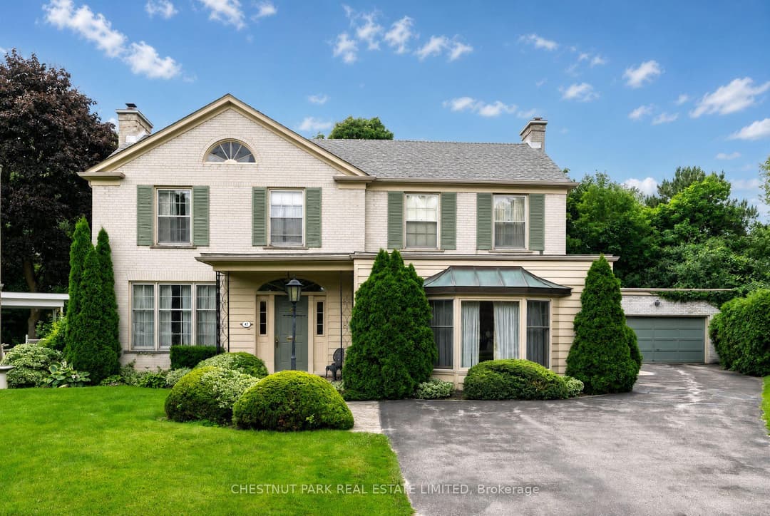 47 Stratheden Road, Bridle Path / York Mills / Hoggs Hollow