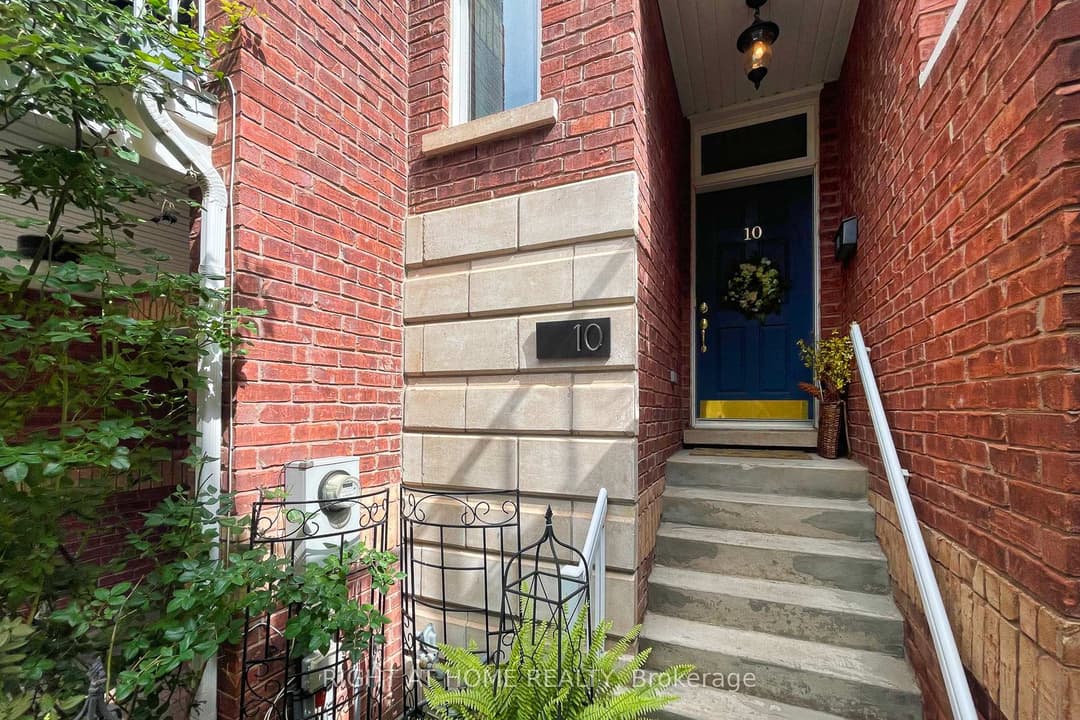 120 BRONTE Road Unit 10, Oakville