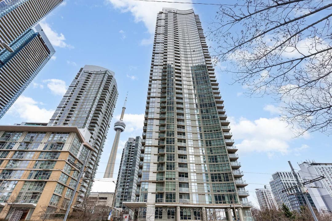 35 Mariner Terrace Unit 5303, Downtown Toronto / Waterfront