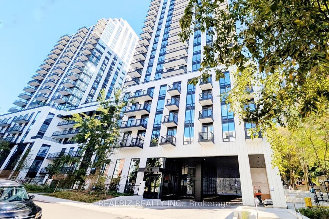 91 Montclair Avenue Unit 823, Forest Hill / Deer Park