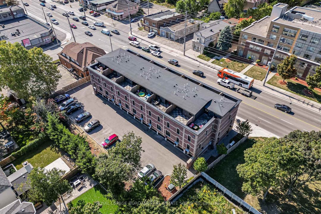 760 Lakeshore Road Unit 213, Mississauga