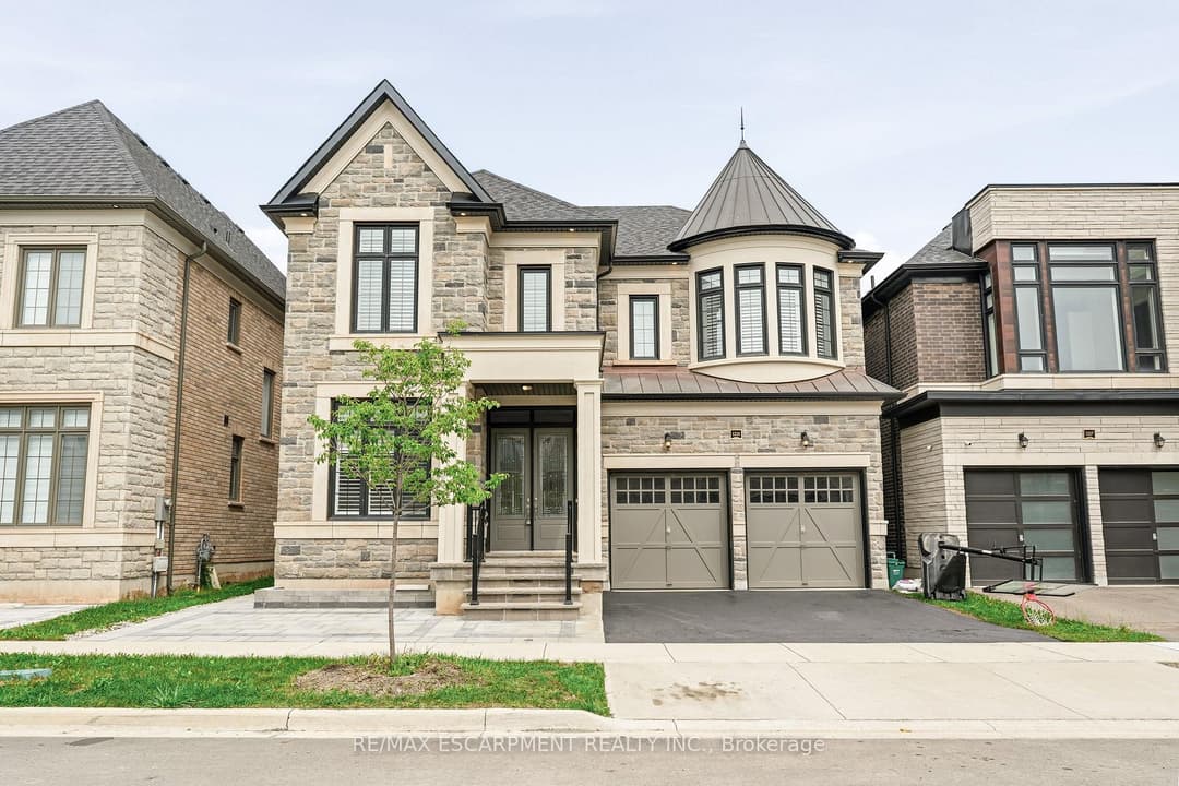 1221 Ironbridge Road, Oakville