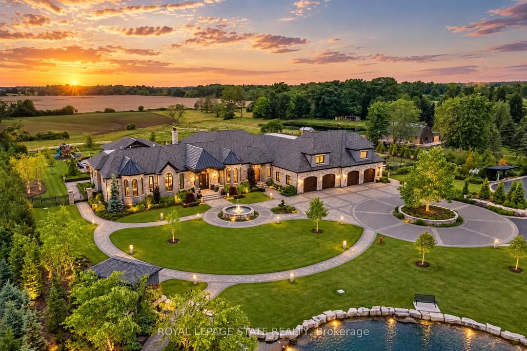 1272 Fiddlers Green Road, Hamilton