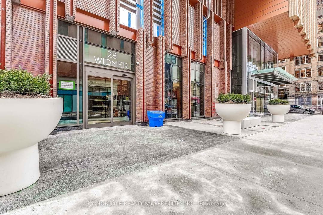 28 Widmer Street Unit LPH20, Downtown Toronto / Waterfront