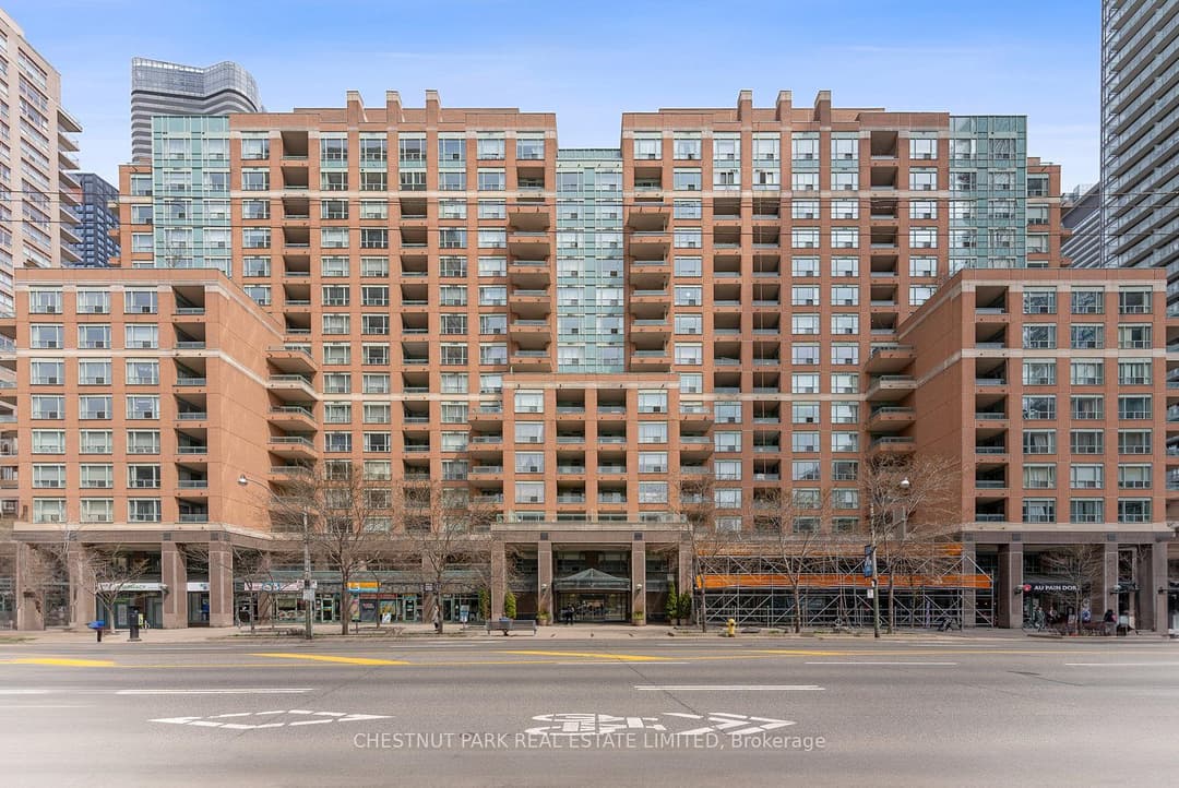 889 Bay Street Unit 1610, Downtown Toronto / Waterfront