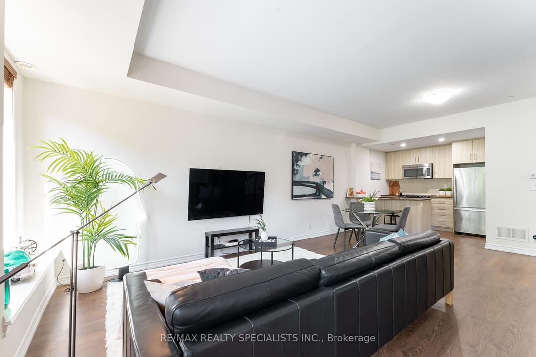 120 Twenty Fourth Street Unit 34, Liberty Village / Parkdale / South Parkdale