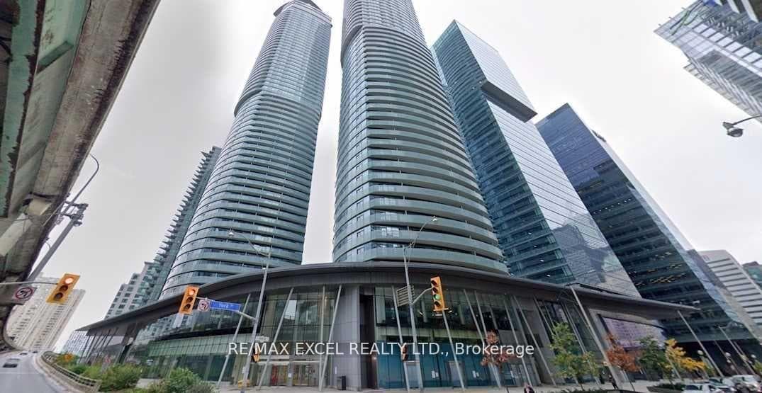 14 York Street Unit 3704, Downtown Toronto / Waterfront